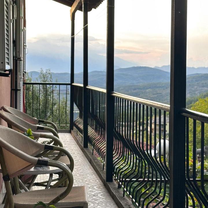 Konitsa Apartment | House by the Mountain