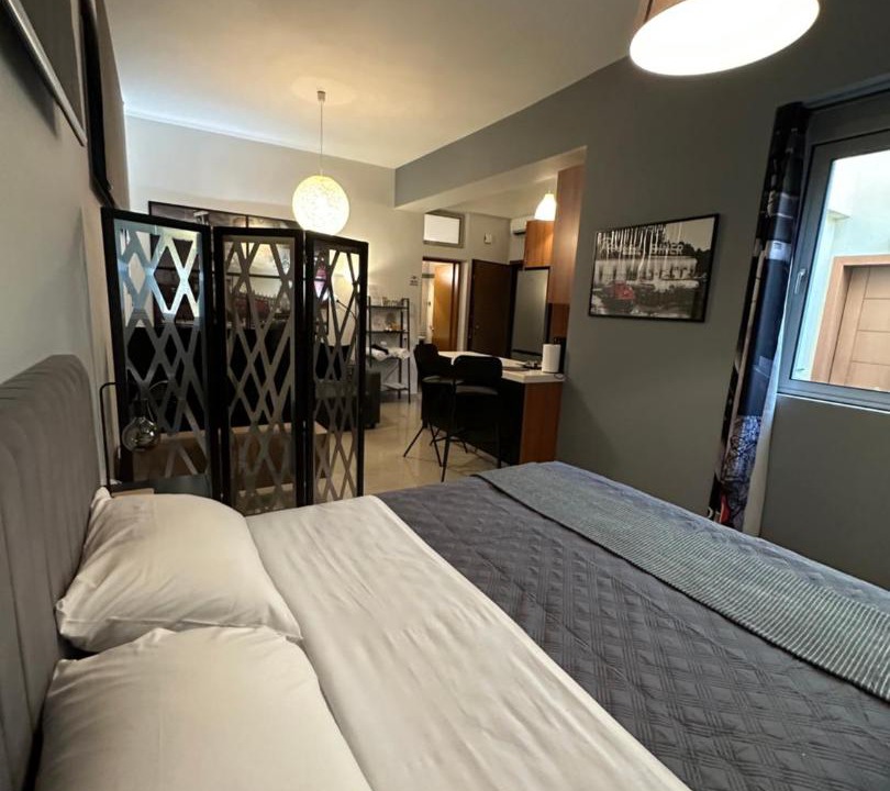 Elliniko-Argyroupoli Apartment | Elegant Escapes 5