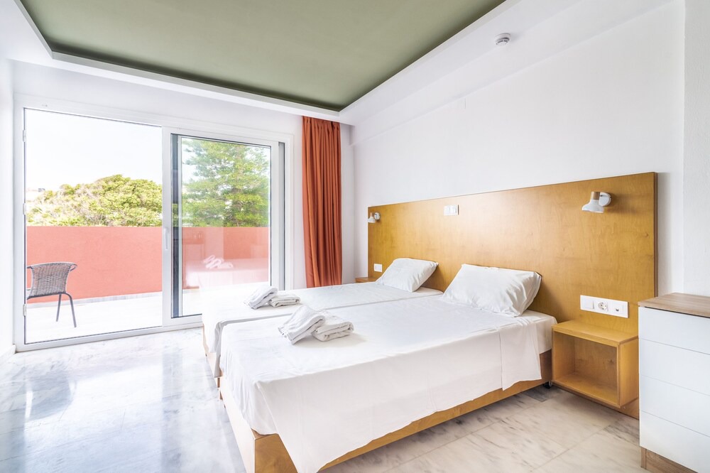 Photo of Bedroom in Karteros