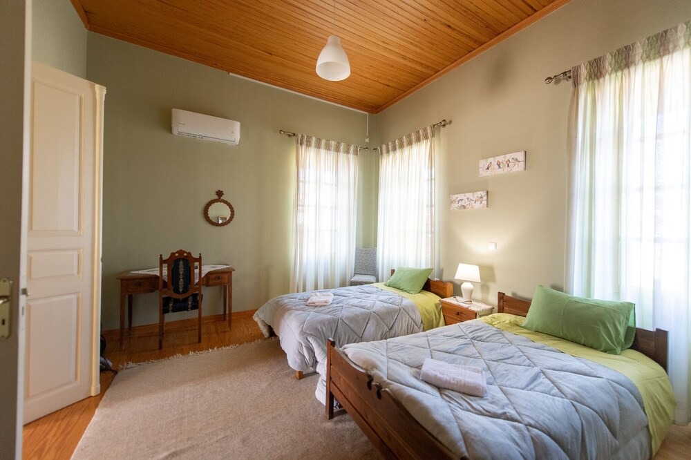 Photo of Bedroom in Rododafni
