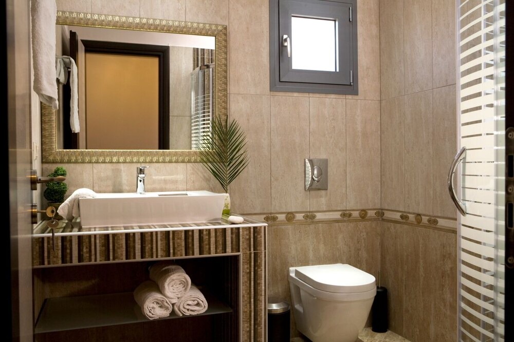 Photo of Bathroom in Perigiali