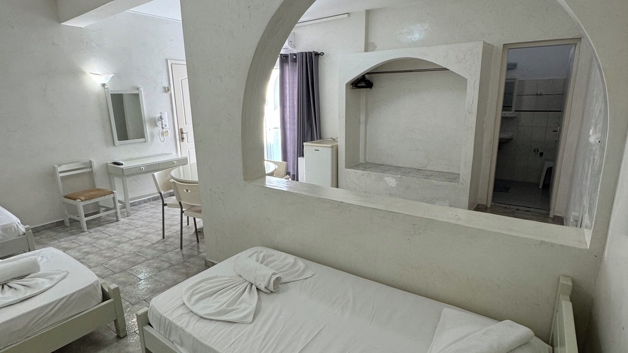 Photo of Bedroom in Ios Town