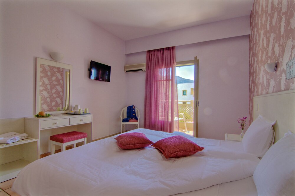 Photo of Bedroom in Malia