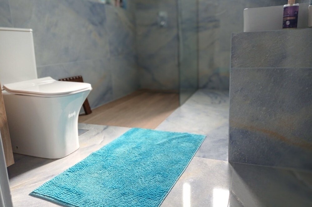 Photo of Bathroom in Anavyssos