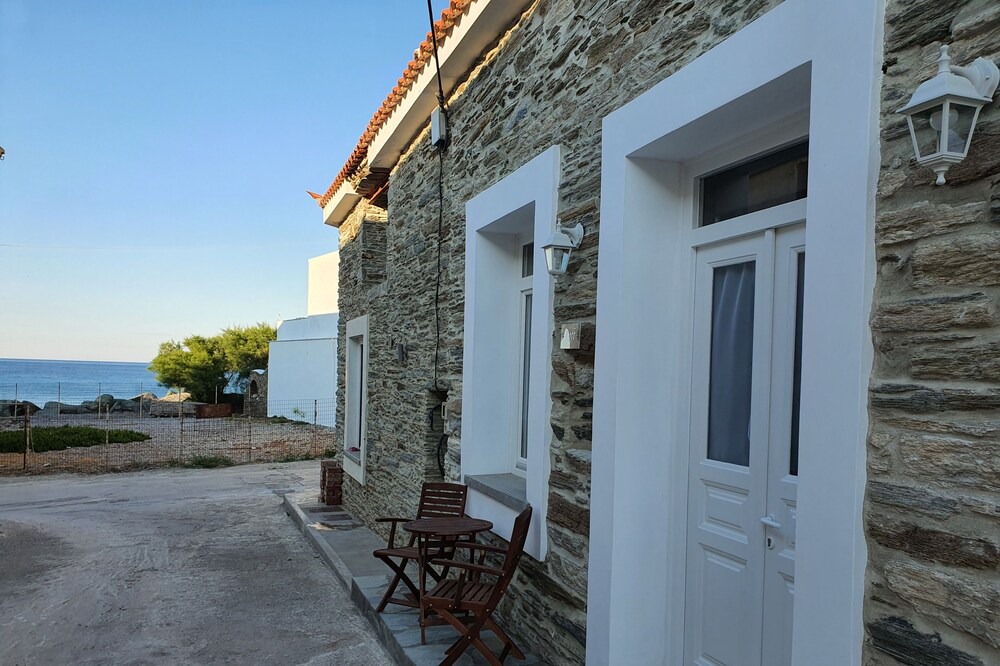 Photo of Outdoor in Paleopolis