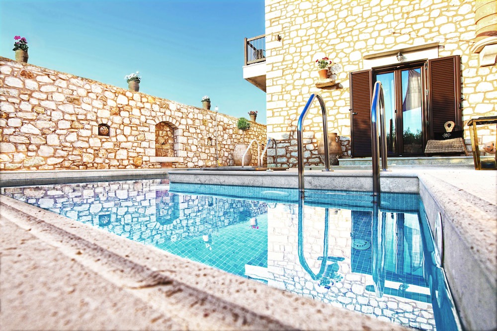 Photo of Outdoor in Roumeli