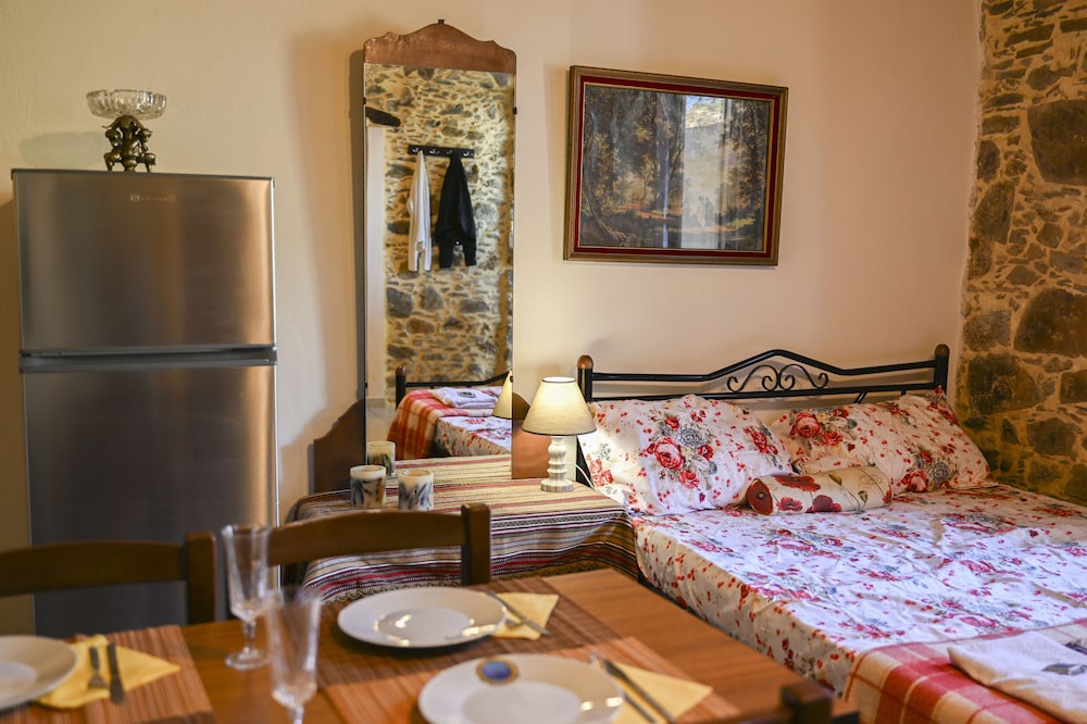Photo of Bedroom in Elos