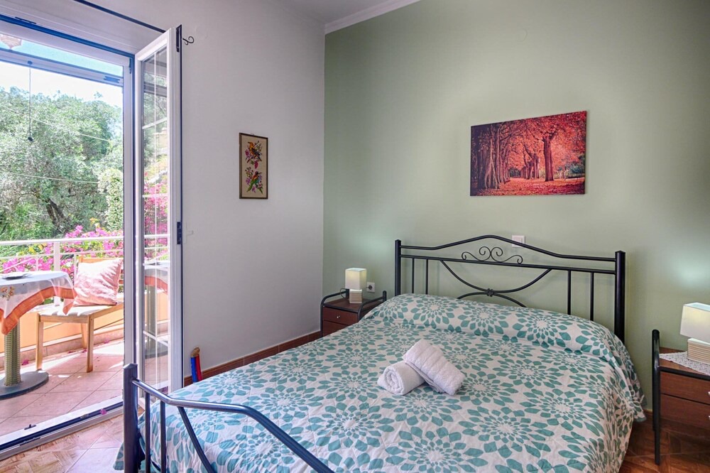 Photo of Bedroom in Sinarades