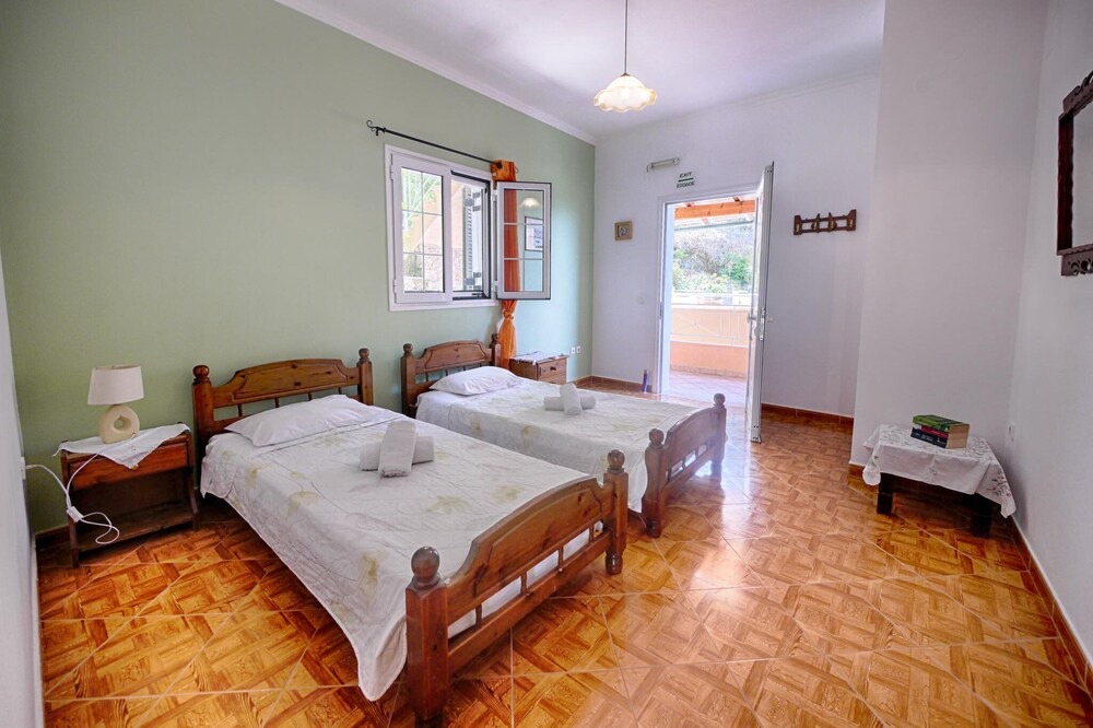Photo of Bedroom in Sinarades