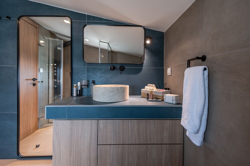 Photo of Bathroom in Tingaki