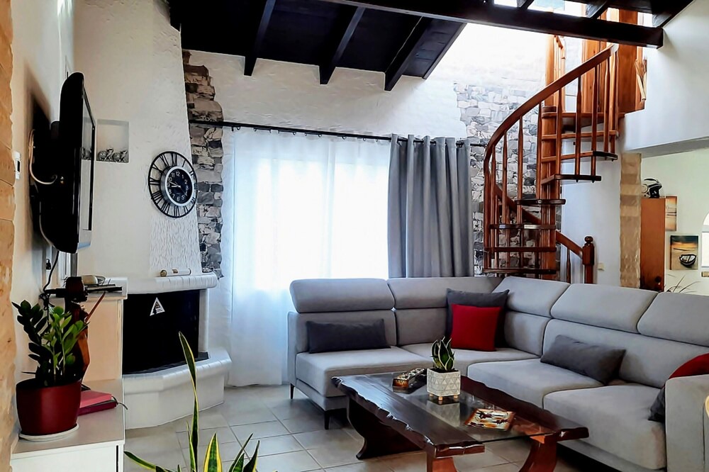 Photo of Livingroom in Dafnata