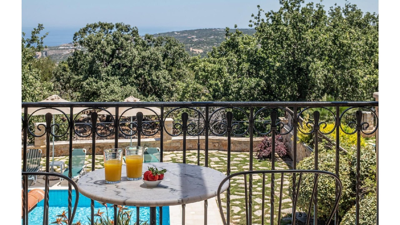 Photo of Outdoor in Gerani