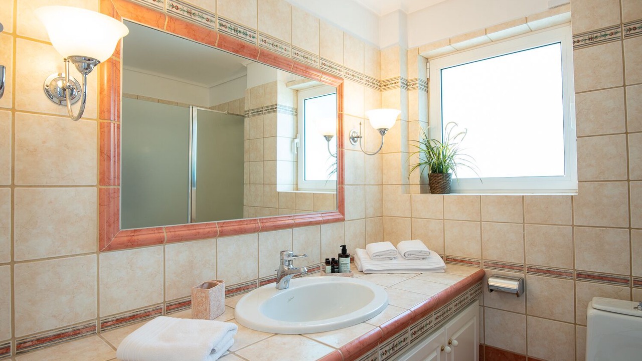 Photo of Bathroom in Thymari