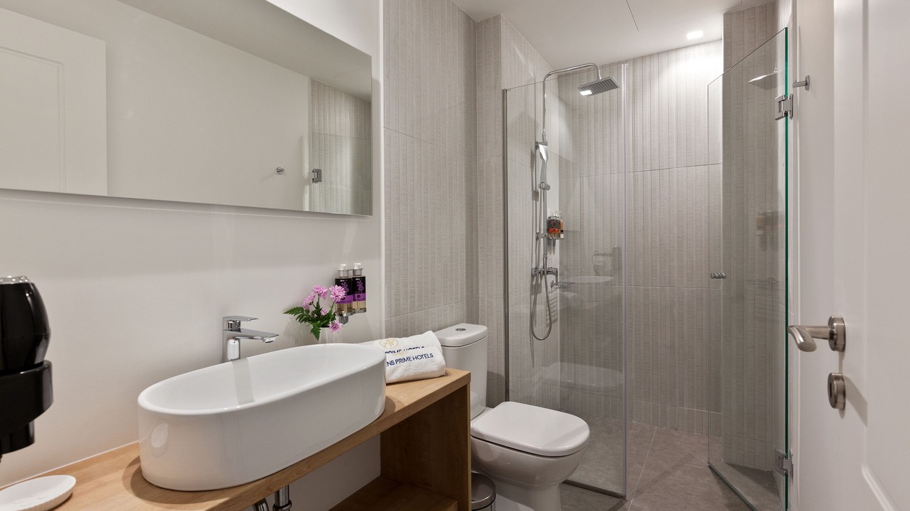 Photo of Bathroom in Exarhia