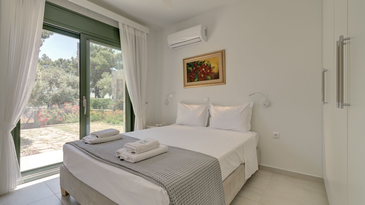 Photo of Bedroom in Plomari