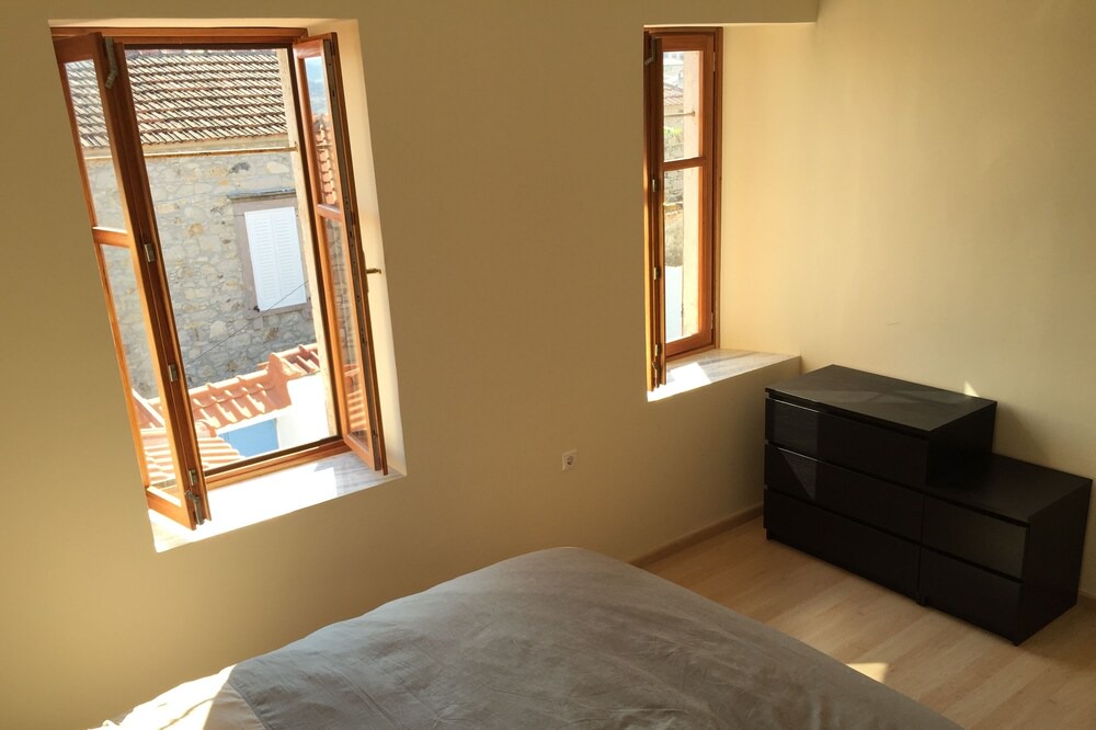 Photo of Bedroom in Polichnitos