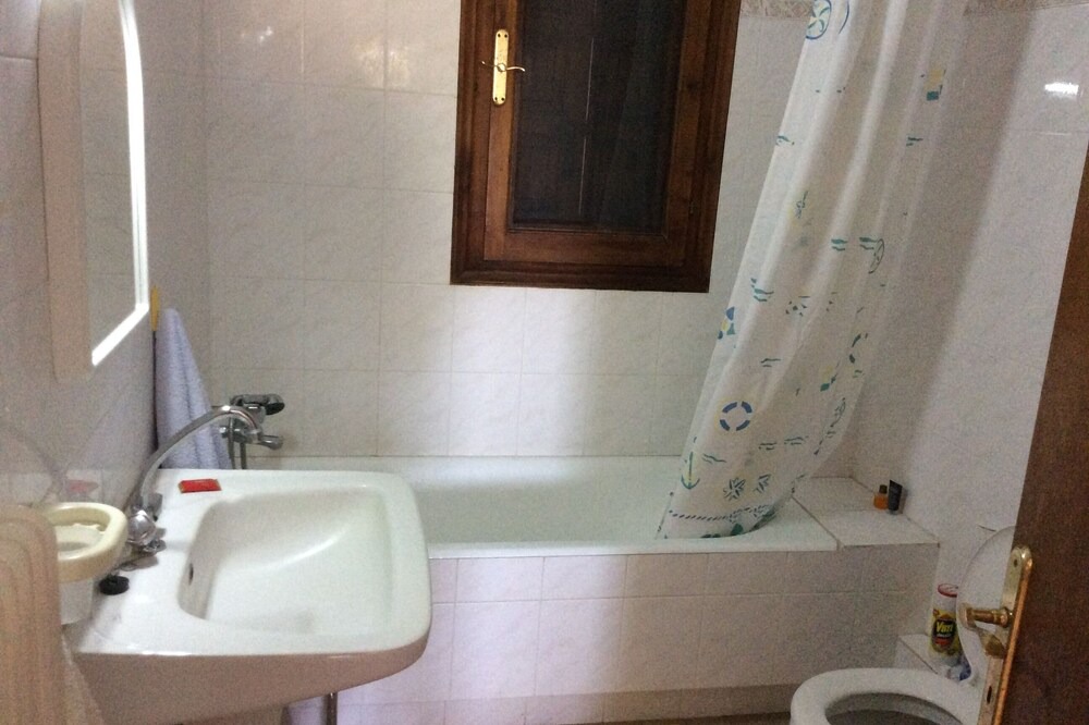 Photo of Bathroom in Sourpi