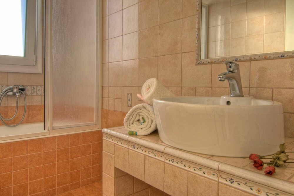 Photo of Bathroom in Gerani