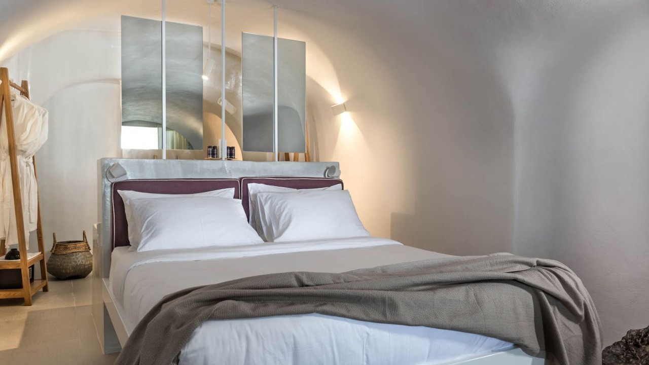 Photo of Bedroom in Fira