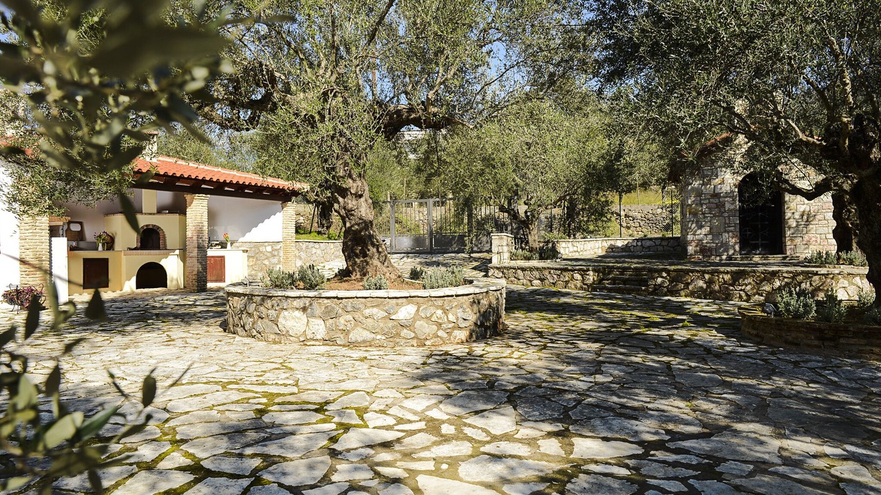 Photo of Outdoor in Diasella