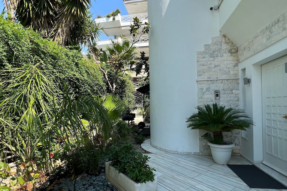 Photo of Outdoor in Kavouri