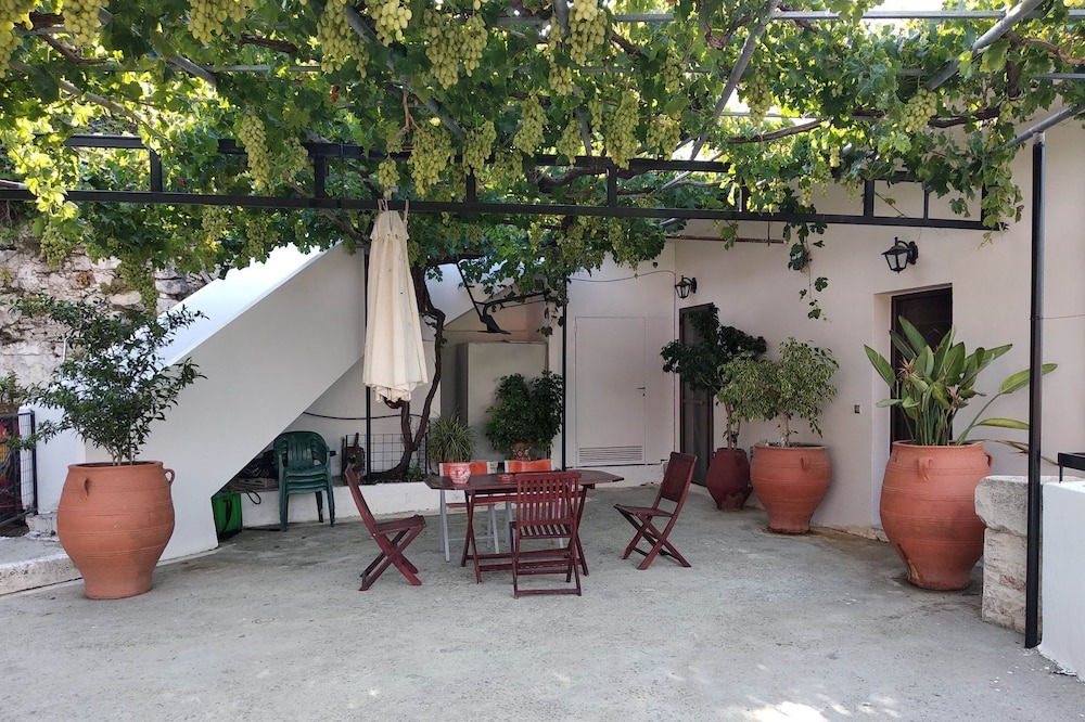 Photo of Patio Balcony in Topolia