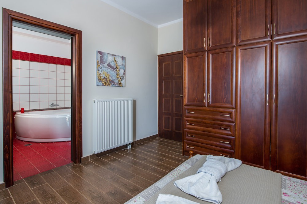 Photo of Bedroom in Stalos