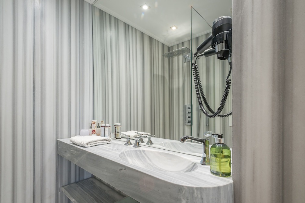 Photo of Bathroom in Myrina