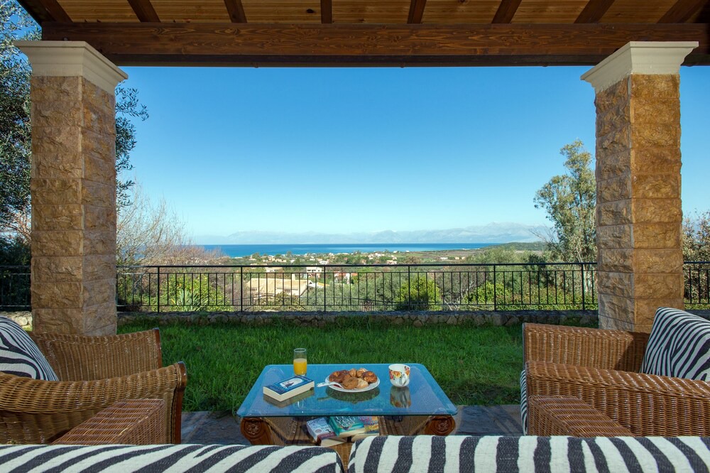Photo of Patio Balcony in Almiros Beach