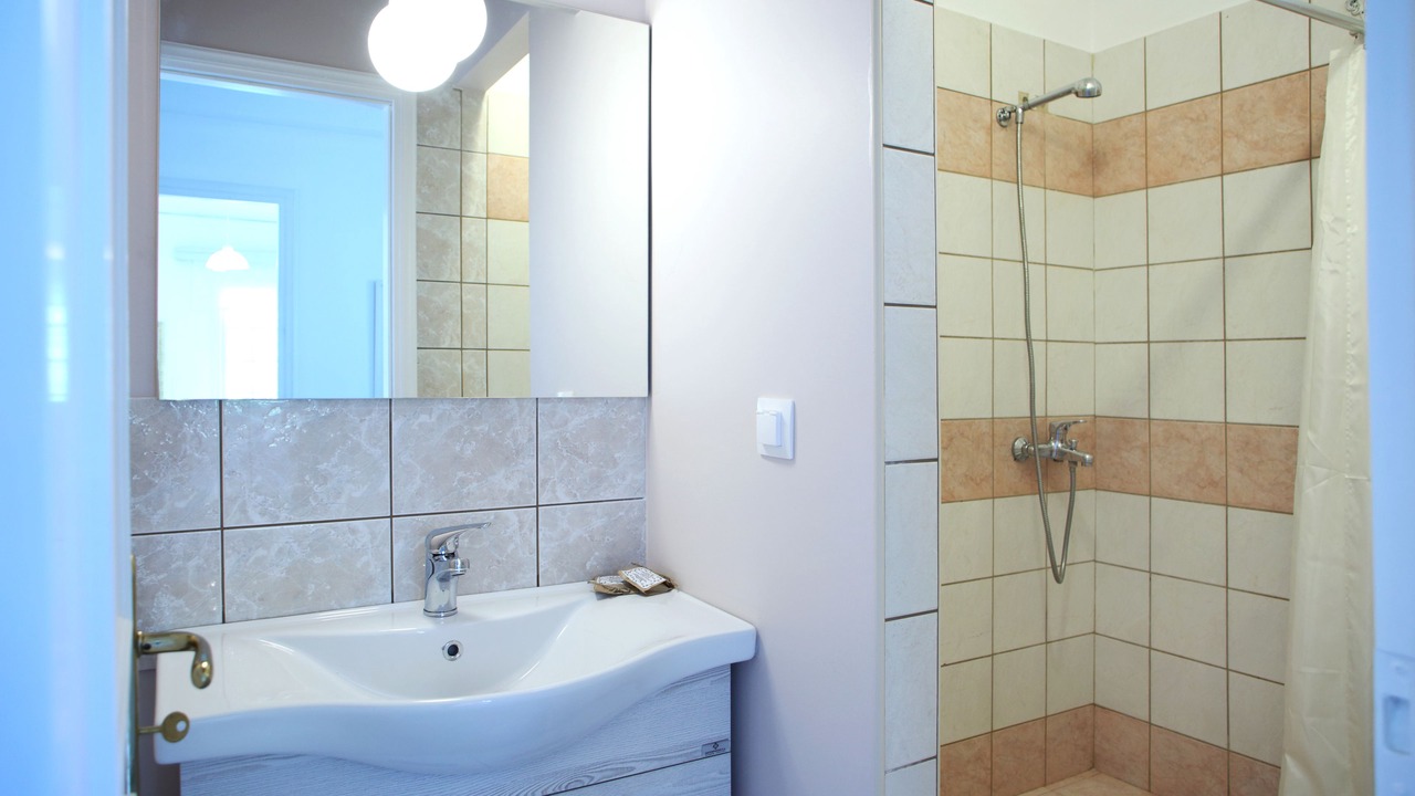 Photo of Bathroom in Asprogerakata