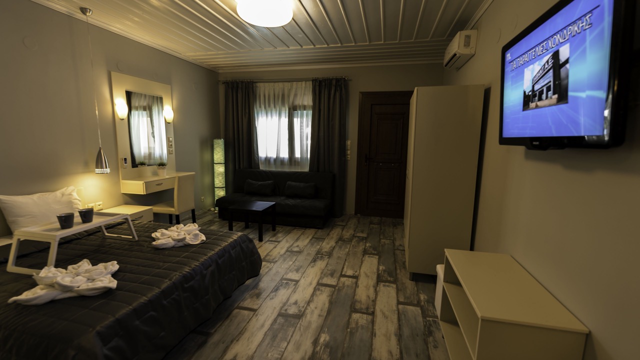 Photo of Bedroom in Golden Beach