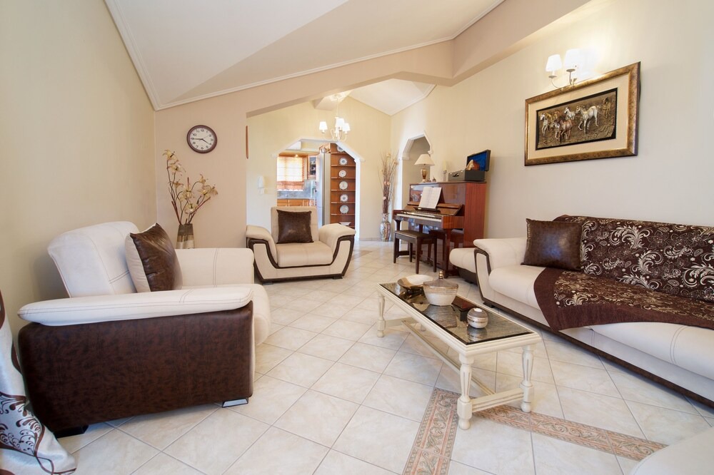 Photo of Livingroom in Razata