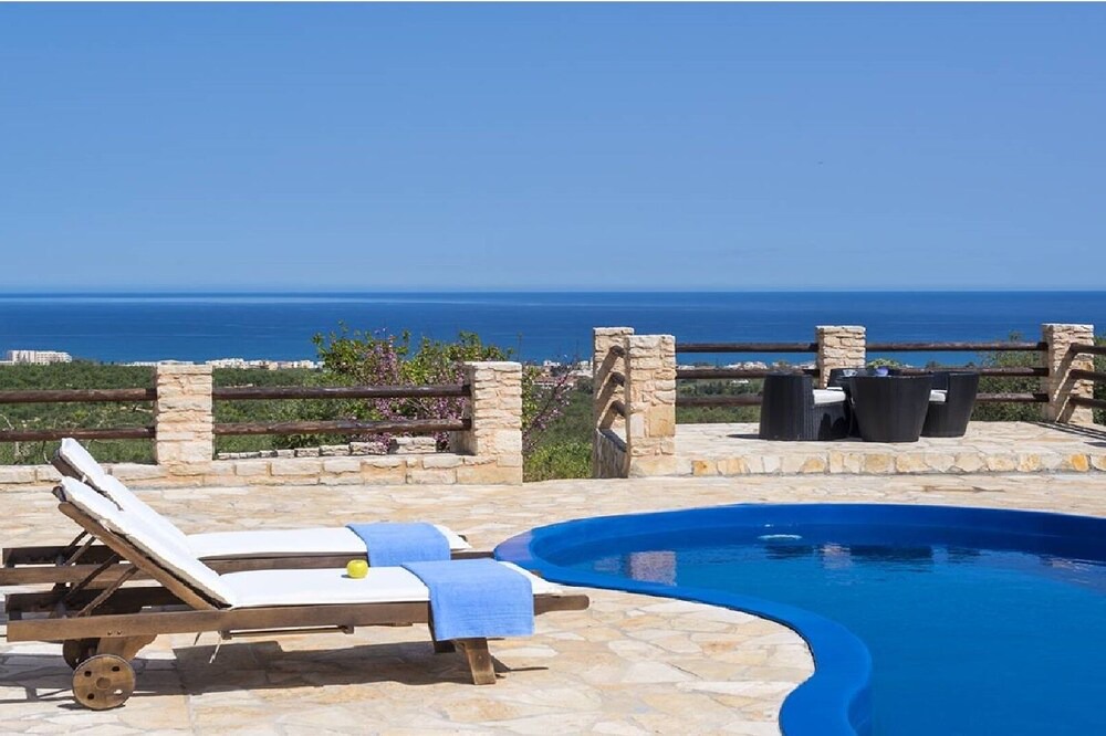 Photo of Others in Platanias