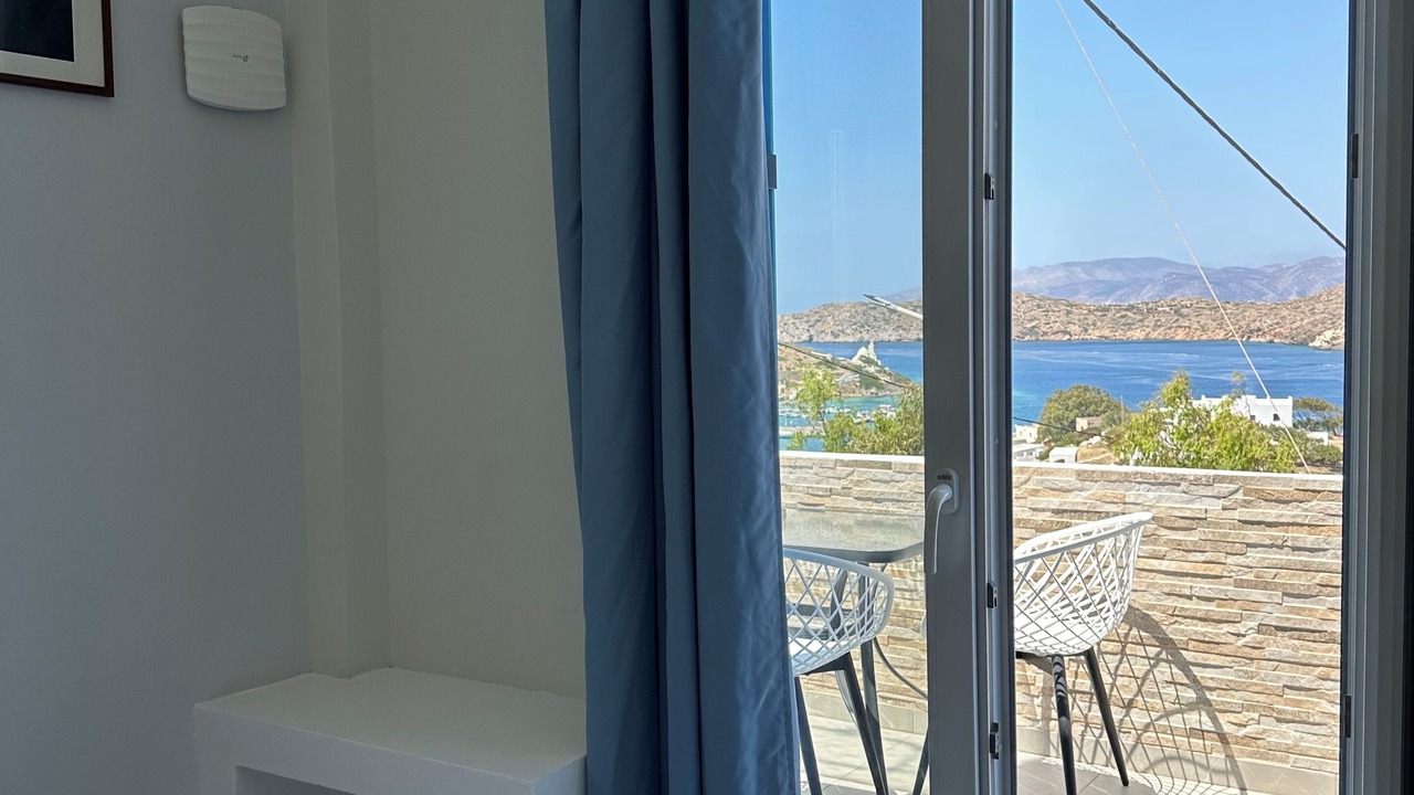 Photo of Bedroom in Ios Town