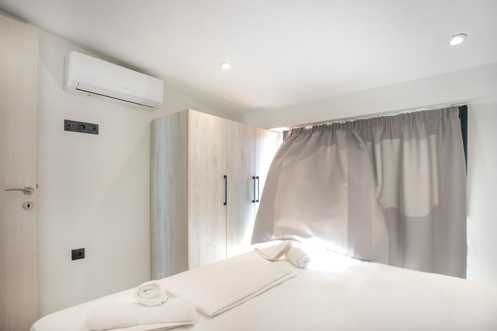 Photo of Bedroom in Polichrono