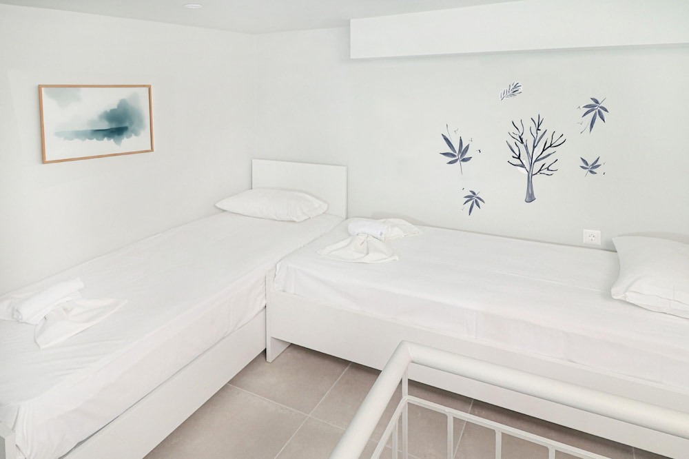 Photo of Bedroom in Polichrono