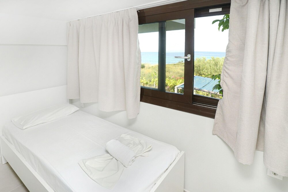 Photo of Bedroom in Polichrono