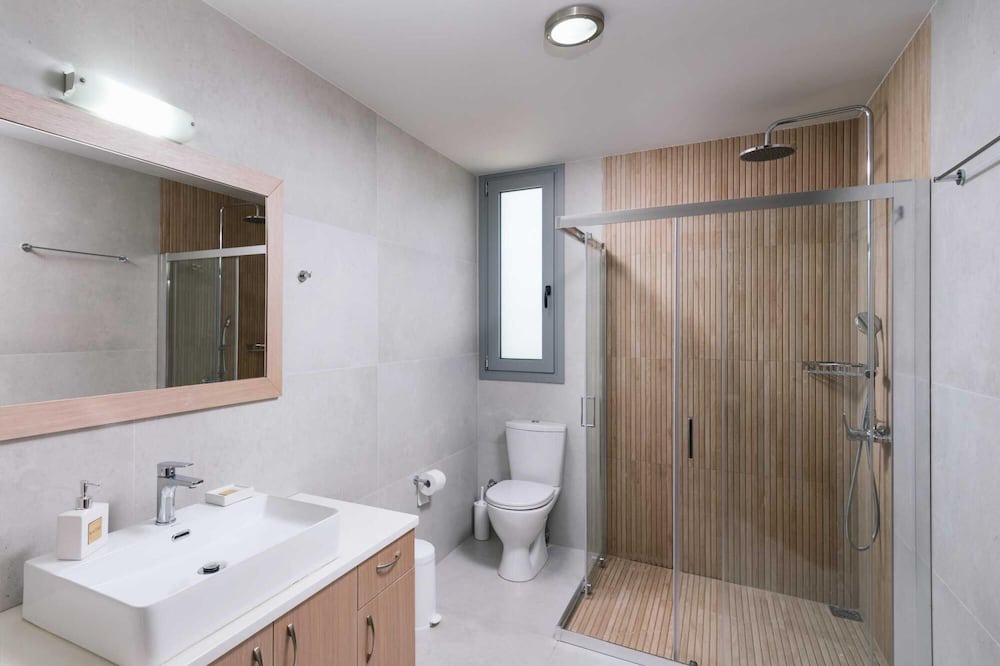 Photo of Bathroom in Petrokefalion