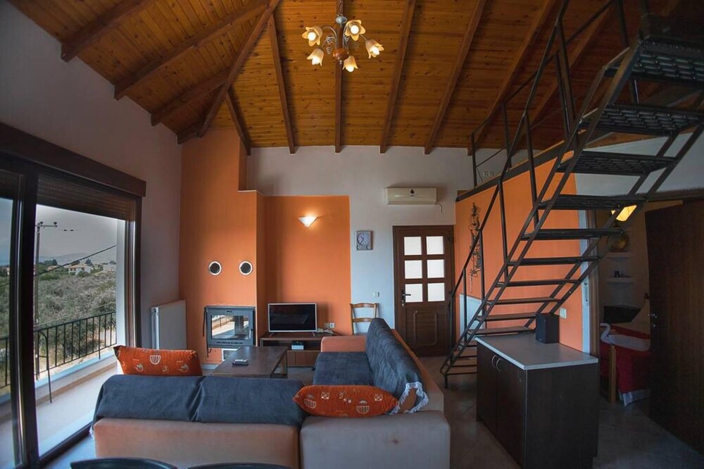 Photo of Livingroom in Kato Lechonia