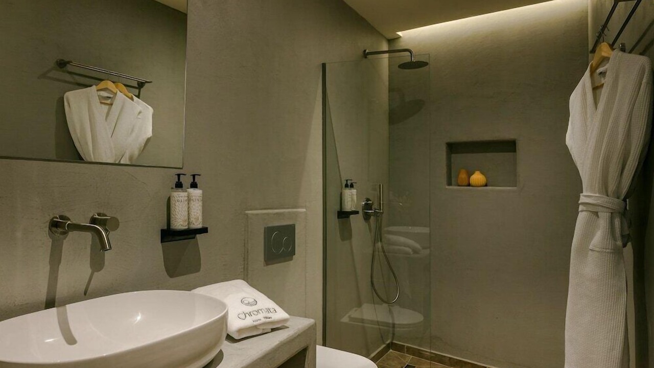 Photo of Bathroom in Frourion