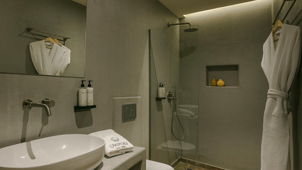 Photo of Bathroom in Frourion
