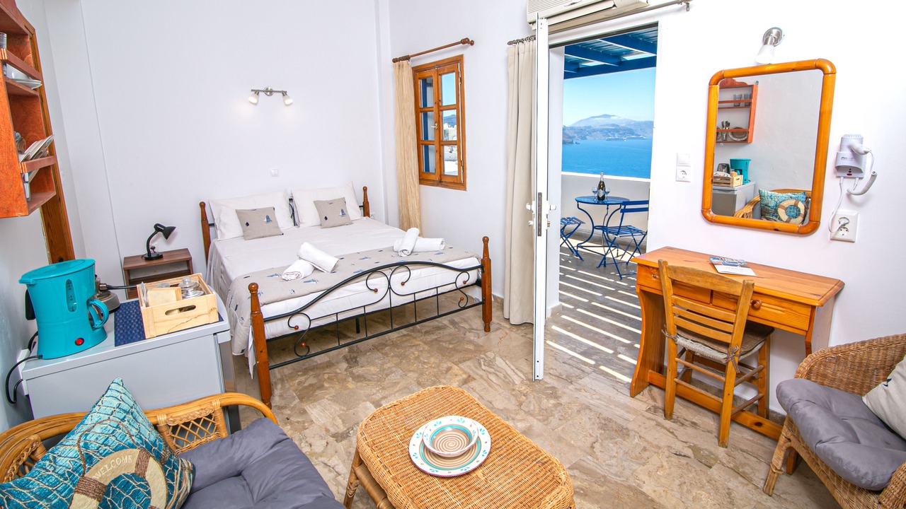 Photo of Bedroom in Oia