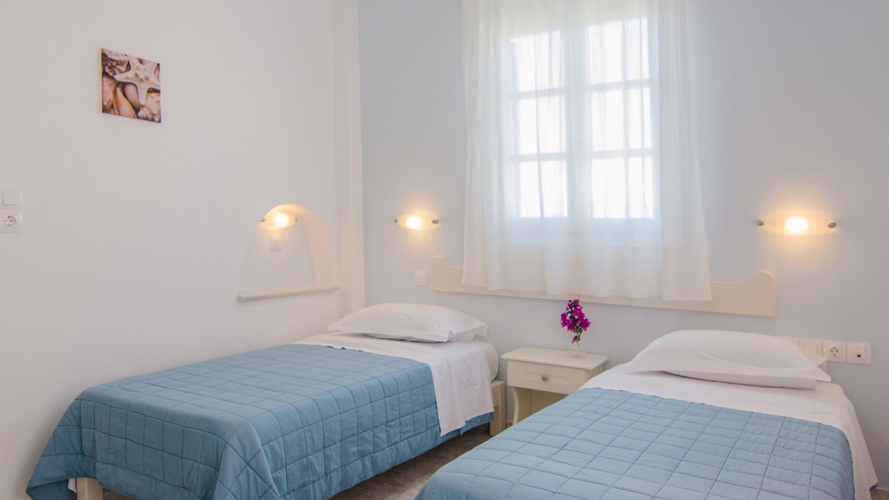 Photo of Bedroom in Ios Town