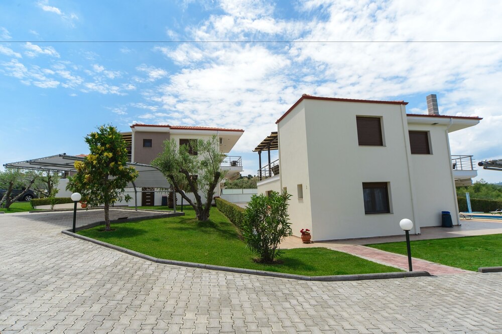 Photo of Others in Haniotis