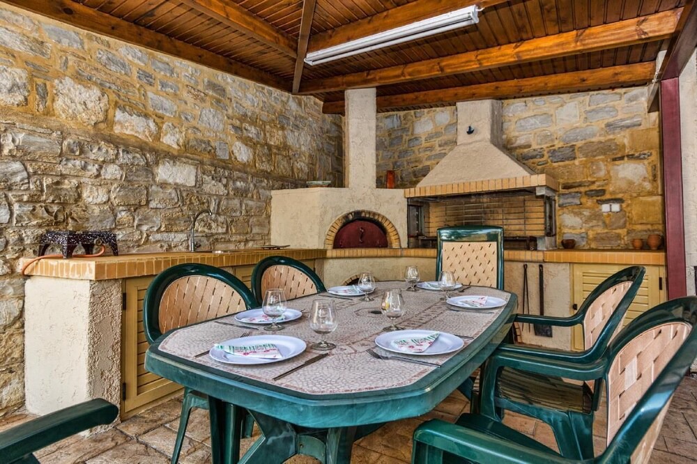 Photo of Kitchen in Roussospiti