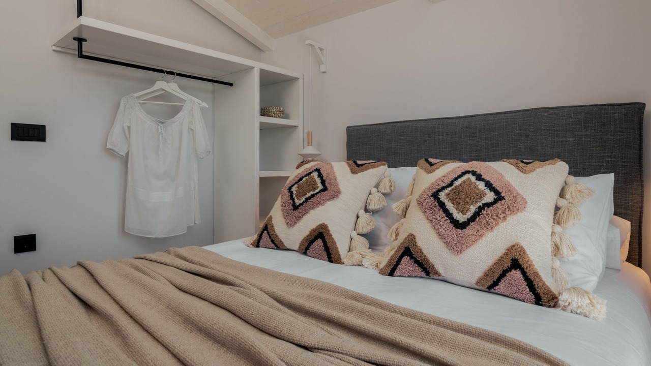 Photo of Bedroom in Pigadhakia