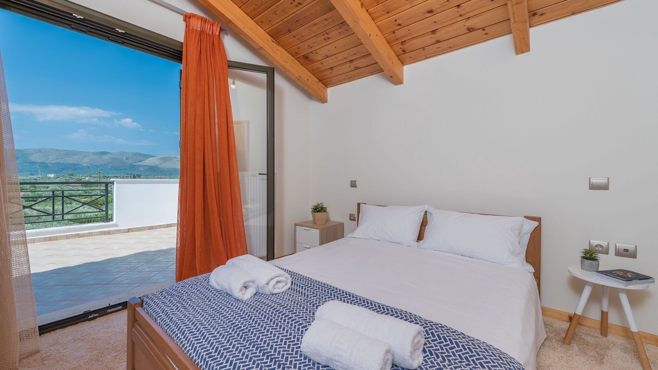 Photo of Bedroom in Neromilos