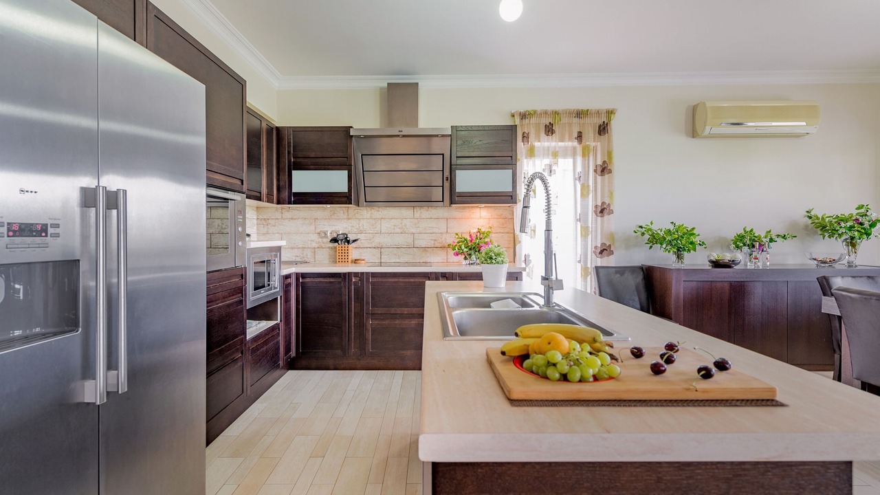 Photo of Kitchen in Neromilos