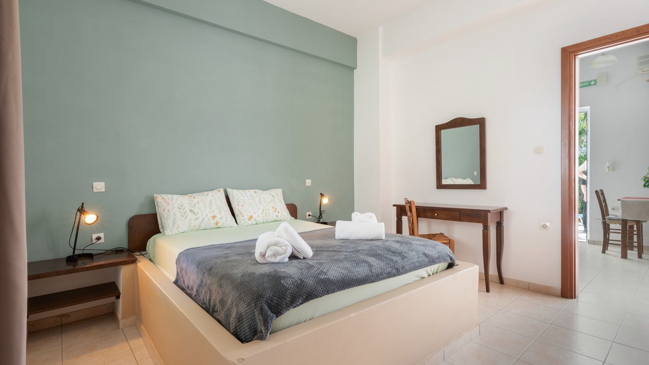 Photo of Bedroom in Mirtos