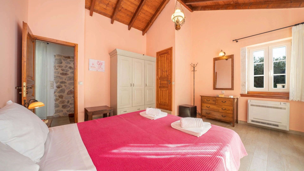 Photo of Bedroom in Assos
